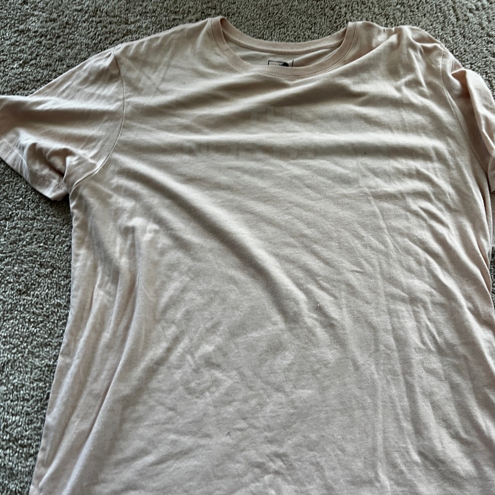 XXL light pink north face t shirt